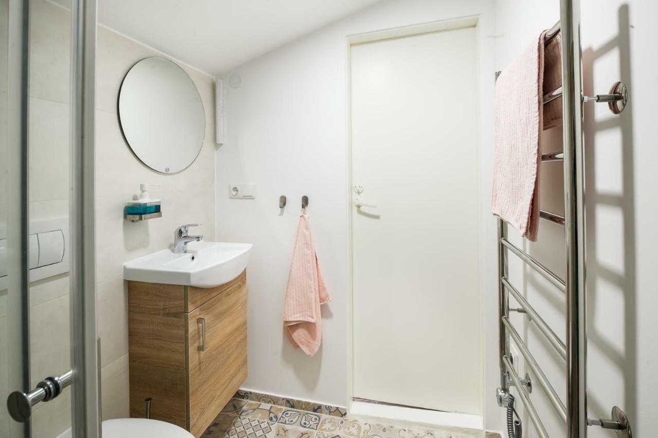 Cozy Studio Mansard Riga Old Town Aptartment, Ac Buitenkant foto
